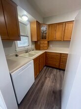 4875 Burgis Ave SE in Kentwood, MI - Foto de edificio - Building Photo