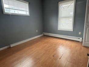 40 Wamesit St in Lowell, MA - Building Photo - Building Photo