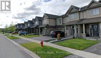542 Julia Dr in Welland, ON - Building Photo