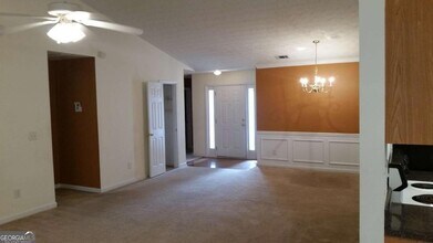 5511 Walnut Ln in Stonecrest, GA - Building Photo - Building Photo