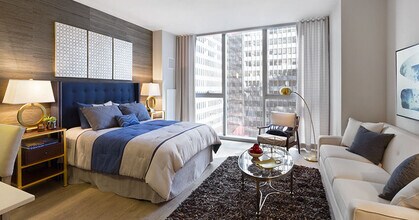 80 E Lake St in Chicago, IL - Building Photo - Building Photo