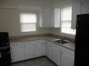 6 Royal Oak Ave in Baltimore, MD - Building Photo - Building Photo