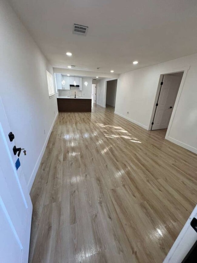 2413 Brewster St in Houston, TX - Building Photo - Building Photo