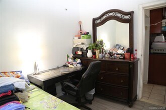 93-07 123rd St in Queens, NY - Foto de edificio - Building Photo