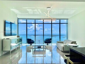 1451 Brickell Ave, Unit 4501 in Miami, FL - Building Photo - Building Photo