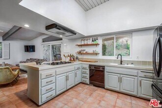2436 Arbutus Ave in Huntington Park, CA - Building Photo - Building Photo