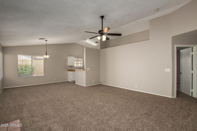 10015 N 66th Dr in Glendale, AZ - Building Photo - Building Photo