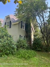 321 Maple St in Montrose, PA - Building Photo - Building Photo