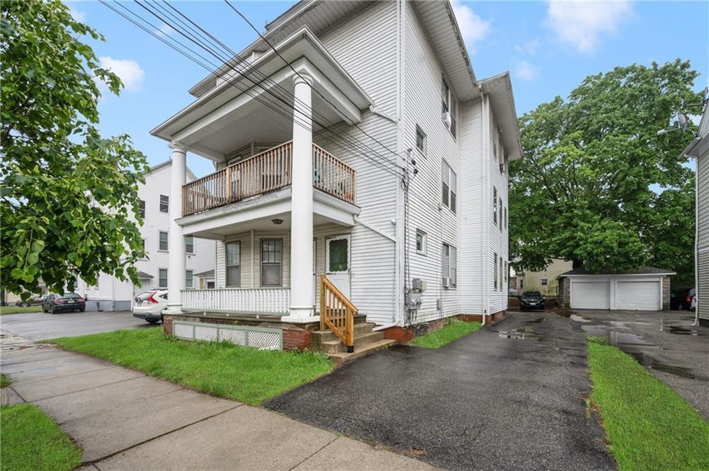 16 Radcliffe Ave in Providence, RI - Building Photo