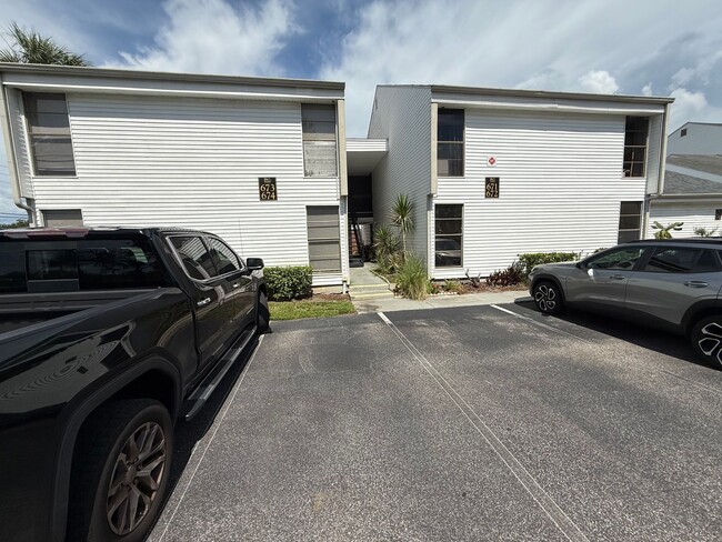 673 Haven Pl in Tarpon Springs, FL - Building Photo - Building Photo