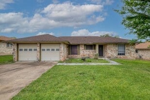 1504 Thornridge Rd in Austin, TX - Building Photo