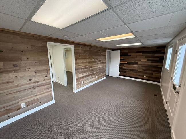 property at 1367 Commercial St SE