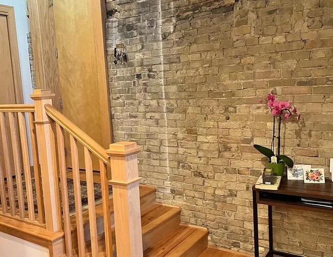 property at 522 N Water St