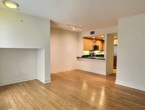 1 E Julian St, Unit UNIT 217 in San Jose, CA - Building Photo - Building Photo