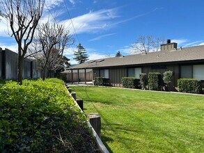 498 Kendale Rd in Buellton, CA - Building Photo - Building Photo