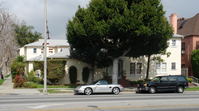 350 S Rodeo Dr in Beverly Hills, CA - Building Photo - Building Photo