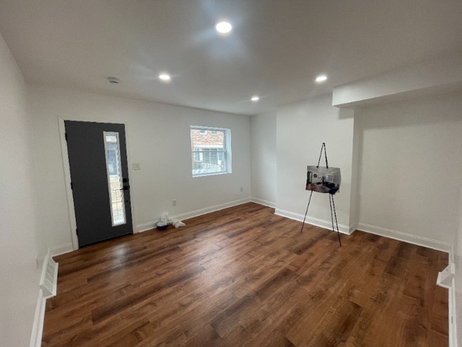 4926 Blackberry Wy in Pittsburgh, PA - Building Photo - Building Photo