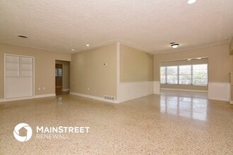 2944 Upper Tangelo Dr in Sarasota, FL - Foto de edificio - Building Photo