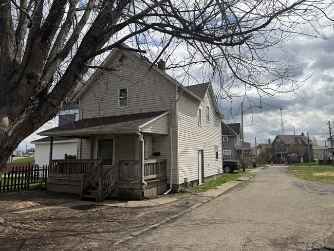 934 4th St NW in Canton, OH - Building Photo - Building Photo
