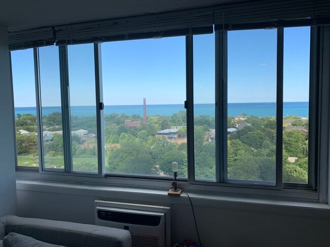 2144 N Lincoln Park W, Unit 14C in Chicago, IL - Foto de edificio - Building Photo