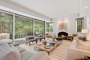 721 Meadowood Dr in Aspen, CO - Building Photo