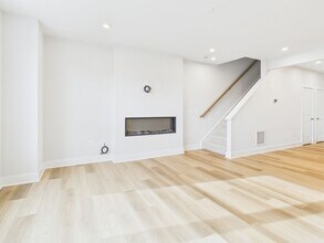 5320 Wyndham Forest Dr in Glen Allen, VA - Building Photo - Building Photo