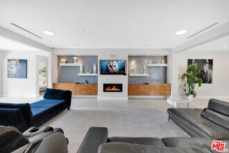 22742 Sylvan St in Los Angeles, CA - Building Photo - Building Photo