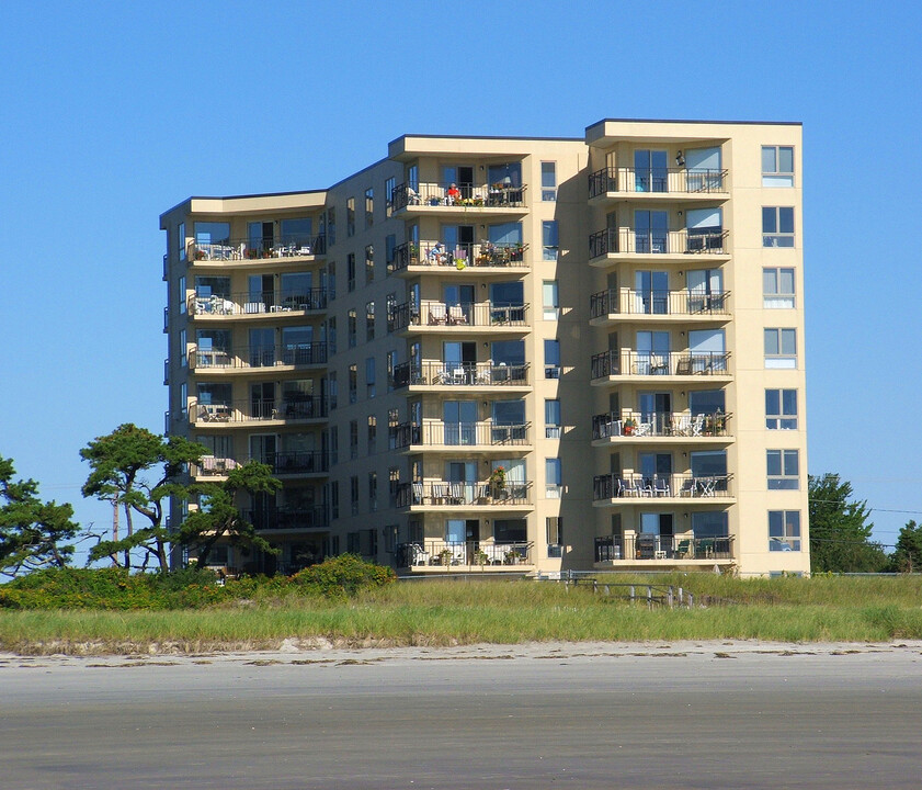 Oceanside in Old Orchard Beach, ME - Building Photo