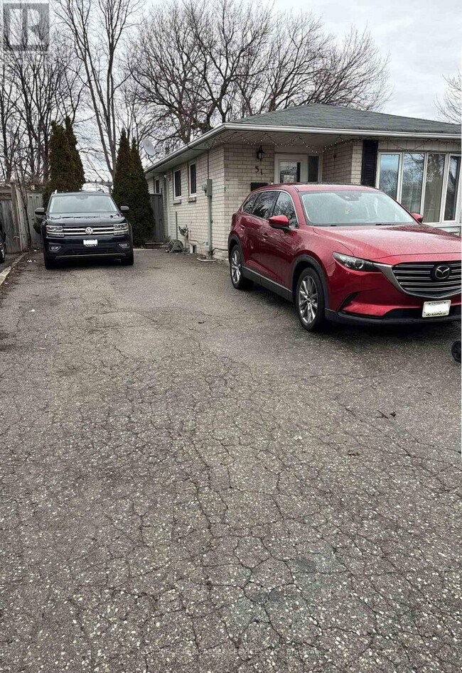 31 Greenwood Crescent in Brampton, ON - Building Photo - Building Photo