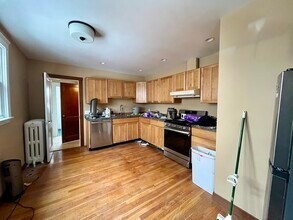 14-16-16 Richardson Ave in Arlington, MA - Building Photo - Building Photo