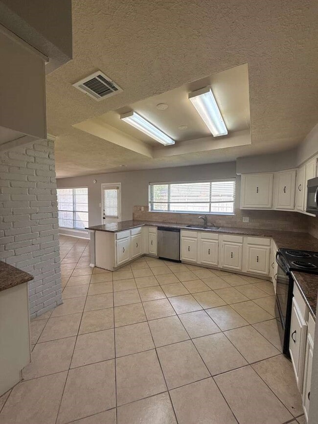 property at 22602 Fincastle Dr