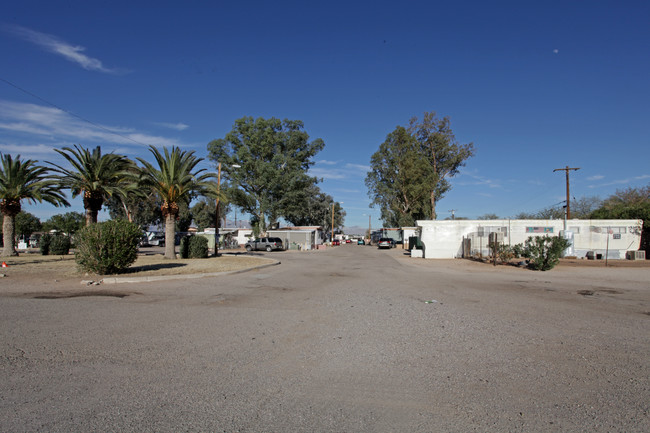 Palms Trailer Court in Tucson, AZ - Building Photo - Building Photo