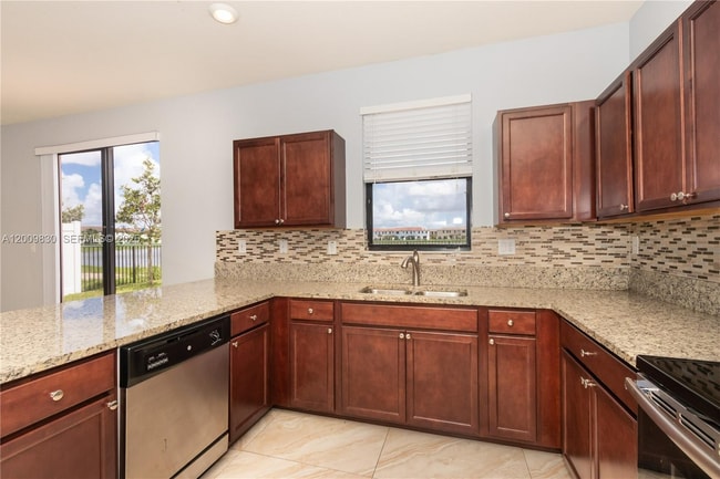 3364 W 103rd Ter, Unit 0 in Hialeah, FL - Building Photo - Building Photo