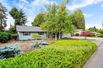 3385 Camellia Dr S in Salem, OR - Building Photo - Building Photo