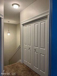 702 Cox Ct photo'