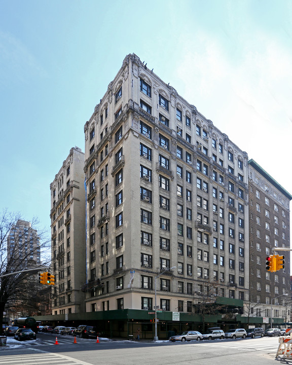 Chautauqua Apartments in New York, NY - Foto de edificio