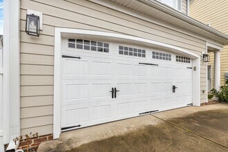 5301 Chalet Pl in Virginia Beach, VA - Building Photo - Building Photo