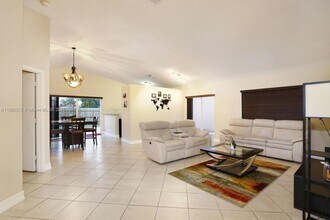 14285 SW 176th Terr in Miami, FL - Building Photo - Building Photo