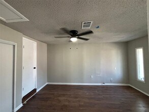 4414 Botany Ln, Unit 4 in Houston, TX - Building Photo - Building Photo