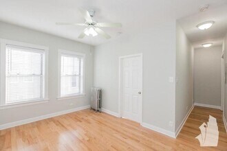 1916 W Winona St in Chicago, IL - Building Photo - Building Photo