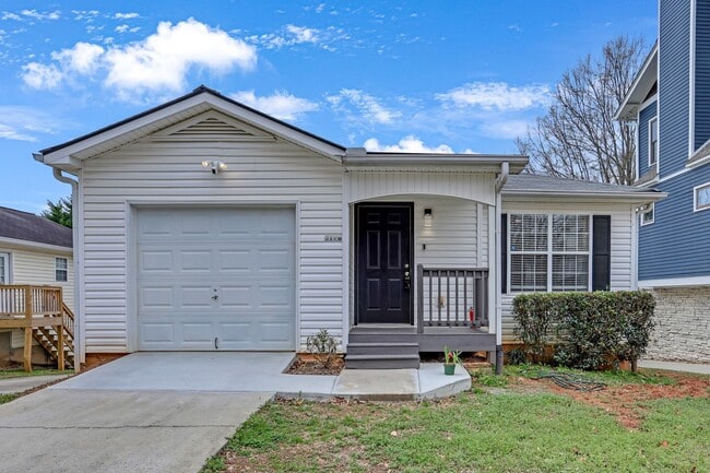 property at 3126 Lynwood Dr NE