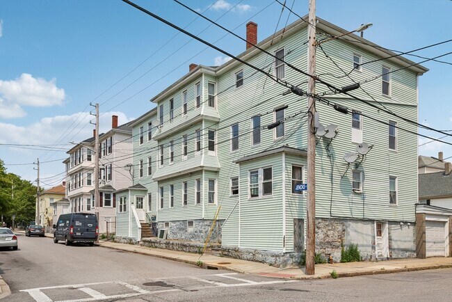 344 Jencks St in Fall River, MA - Building Photo - Building Photo