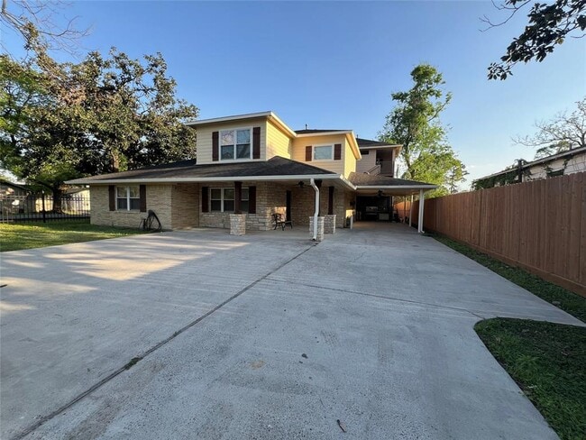 1014 Roxella St in Houston, TX - Building Photo - Building Photo