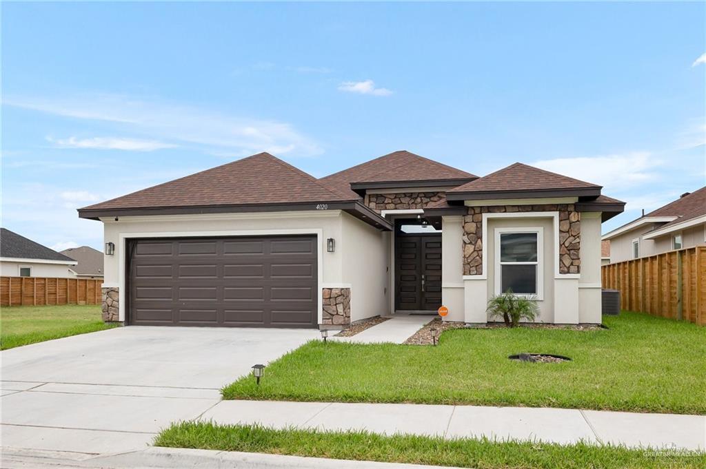 15 Duncan Ln in Edinburg, TX - Building Photo