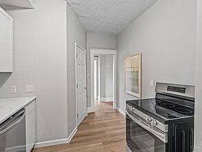 3552 Woodburn Ave in Cincinnati, OH - Building Photo - Building Photo