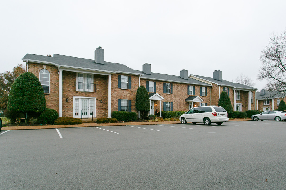 Cottage Place in Nashville, TN - Foto de edificio