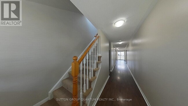 4422 Fairview St in Burlington, ON - Building Photo - Building Photo
