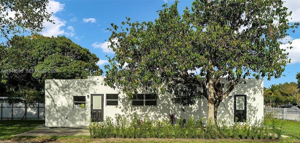 1046 Jann Ave in Opa Locka, FL - Building Photo