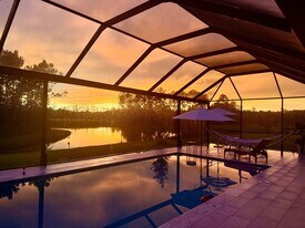 1729 Drummond Pt in Zephyrhills, FL - Building Photo