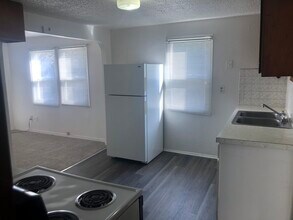 555 SW State St in Pullman, WA - Foto de edificio - Building Photo